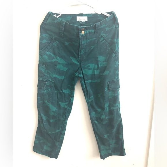 By Anthropologie Austin Camo Teal Green
Camoflage Cargo Pants Size 29 - Picture 3 of 7